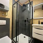Lex Apartment Split